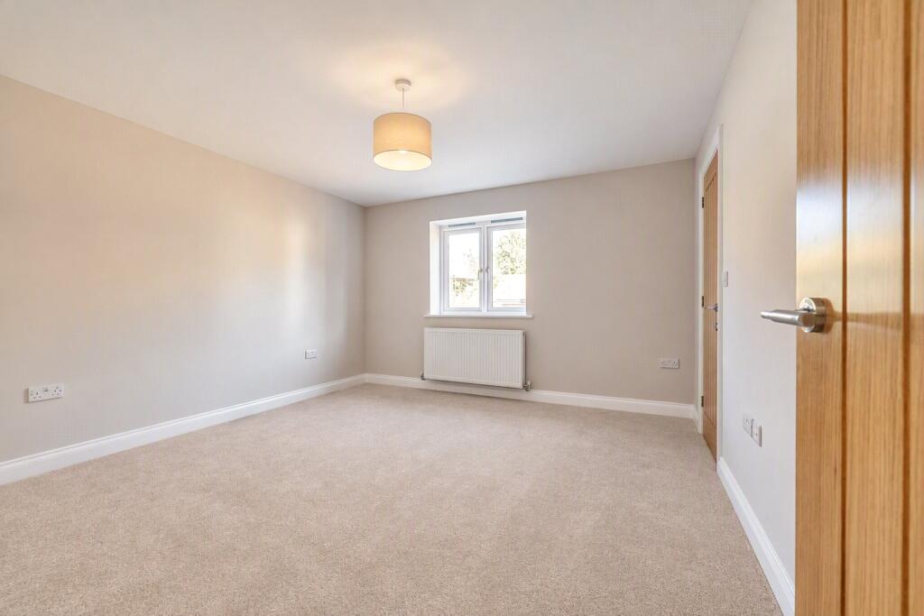 House in Taunton - View 4