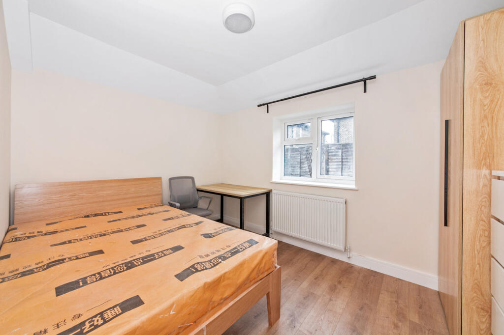 Main image of property: Meadowside, London, SE9