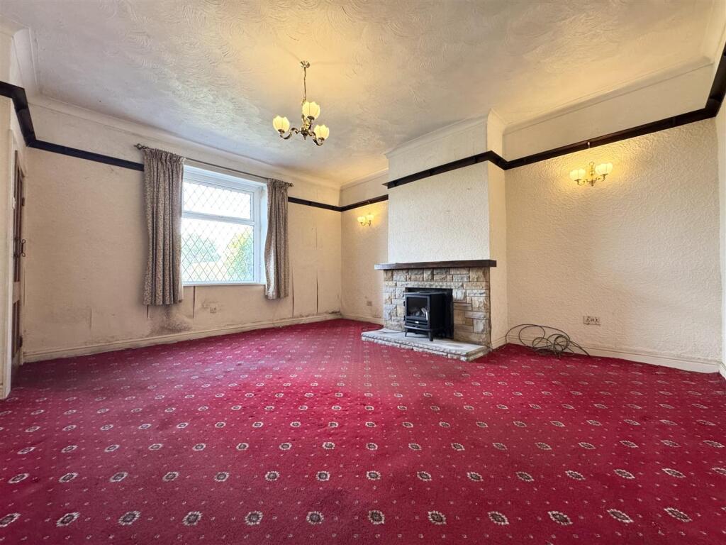 House in Wakefield - View 2