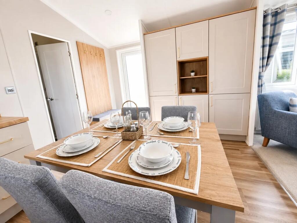 House in East Suffolk, Felixstowe - View 4