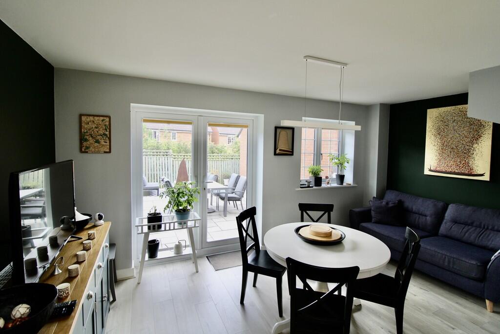 East Close, Cawston, Rugby photo 3