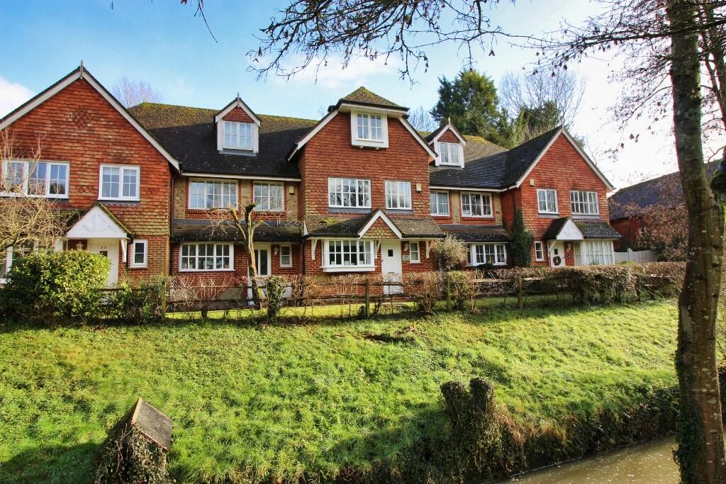 Main image of property: Basted, TN15