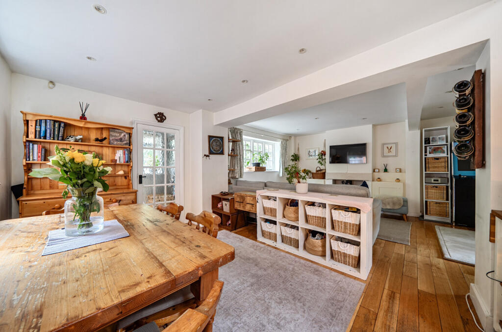House in Waverley, Holloway Hill, Godalming - View 2