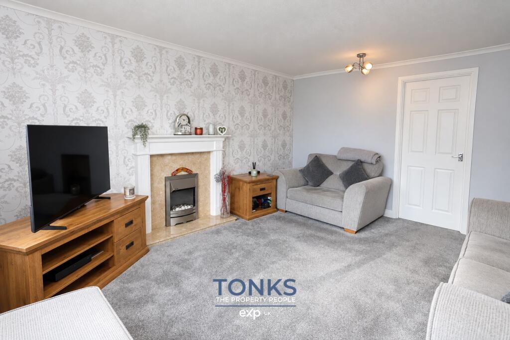 House in Dudley, West Midlands - View 2