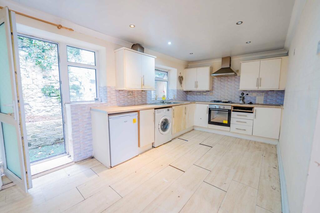 House in Trecynon, Robertstown, Aberdare West - View 5