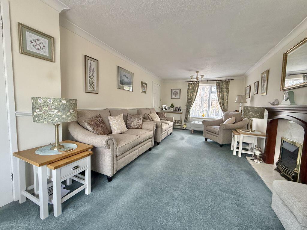 Oak Drive, Erdington, Birmingham B23 5DQ photo 2