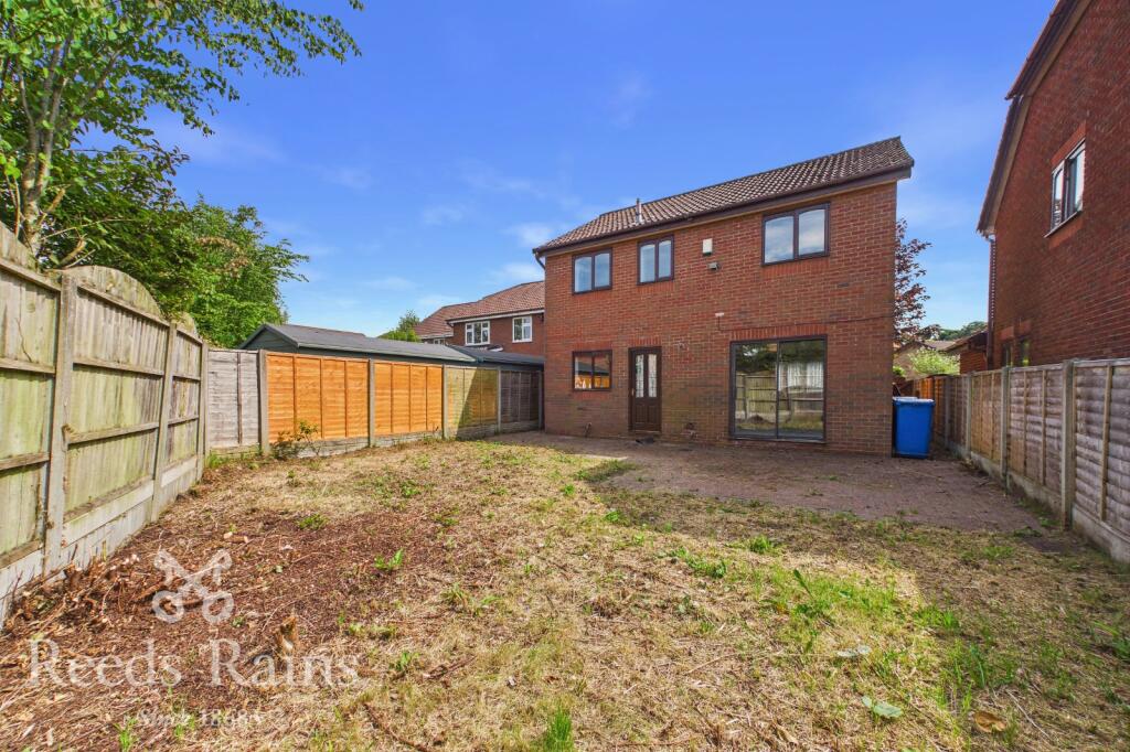 House in Chorley, Whittle Springs, Whittle le Woods - View 2