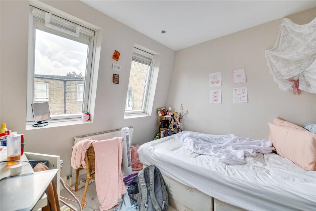 Apartment in London - View 5