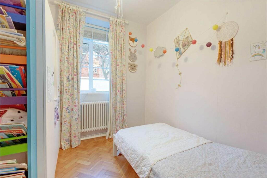 Apartment in London - View 5