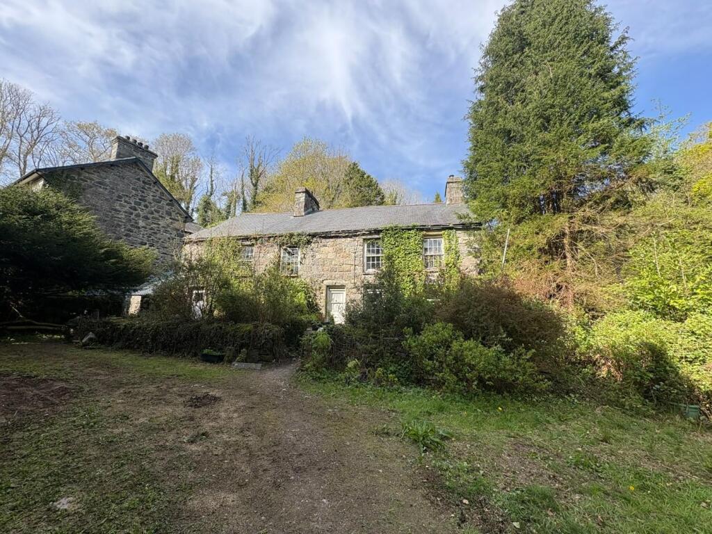 Main image of property: Llanfrothen, Penrhyndeudraeth