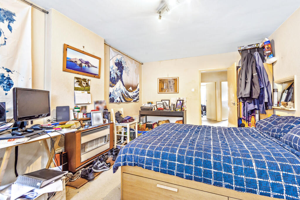 Apartment in Guildford - View 3