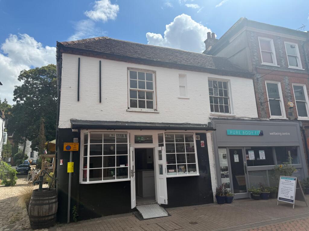 Main image of property: High Street, Chesham, HP5