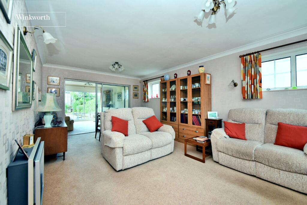 House in Sutton - View 5