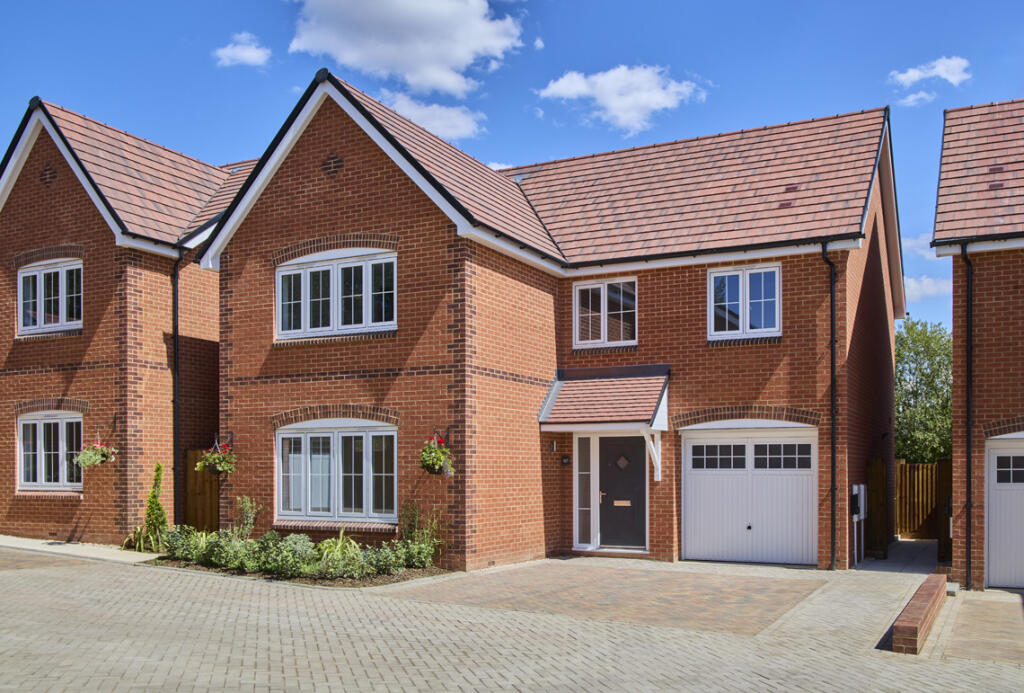 Main image of property: Northaw Road East,
Cuffley,
Hertfordshire,
EN6 4RD