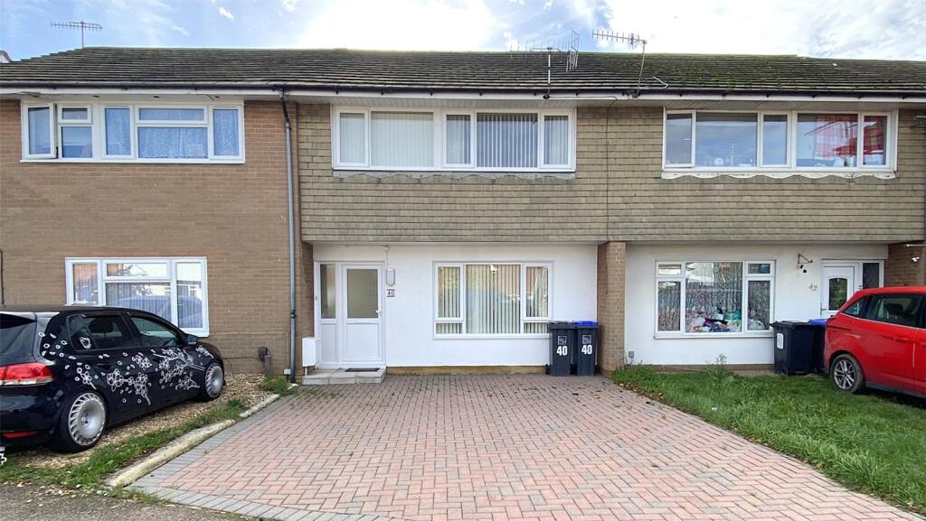 3-bed terraced on Penstone Park, Lancing, West Sussex, BN15, £350,000