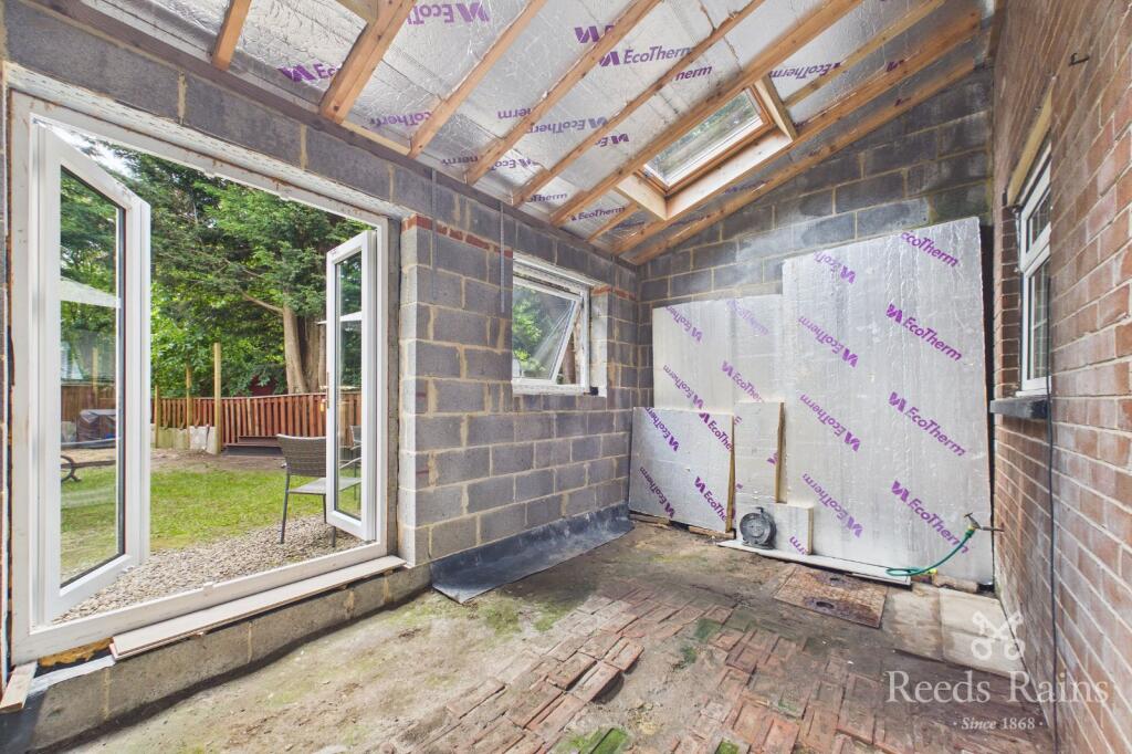Lowood Lane, Birstall, Batley, West Yorkshire, WF17 photo 4