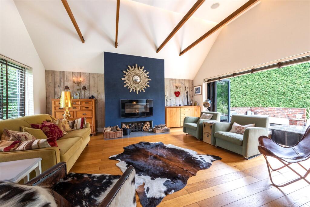 4-bed house on Horsham Road, Beare Green, Dorking, Surrey, RH5, £1,325,000