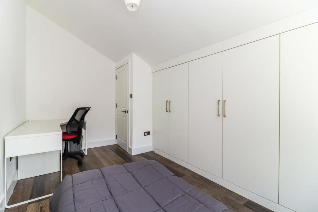 Additional image 21 of Hazel Road, Park Street, St. Albans