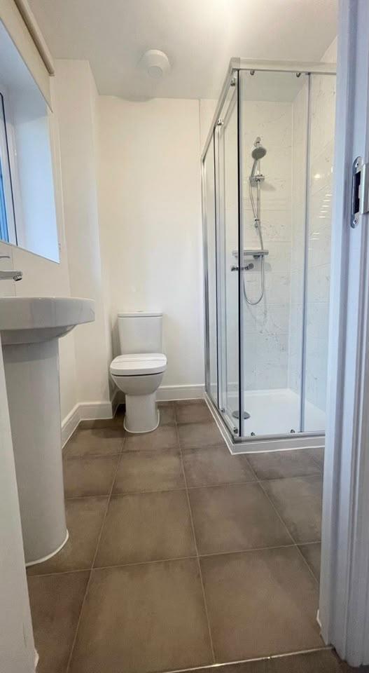 House in Tewkesbury, Innsworth - More