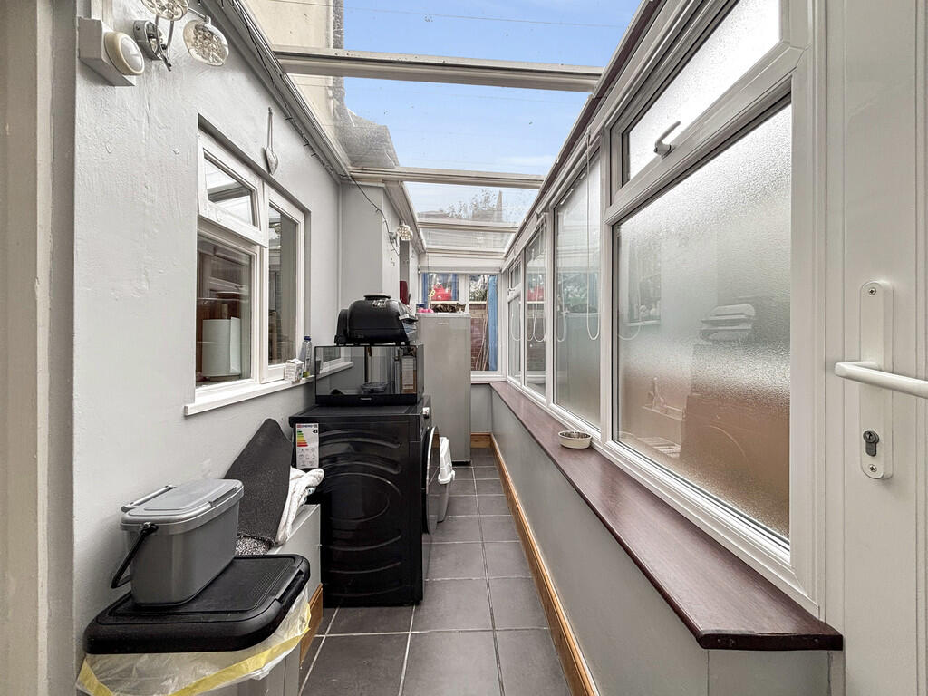 House in Mid Suffolk, Stowmarket - More
