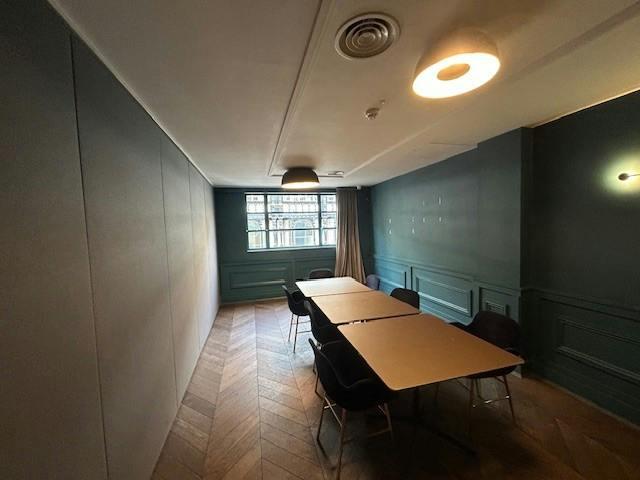 private dining room split into two.jpg
