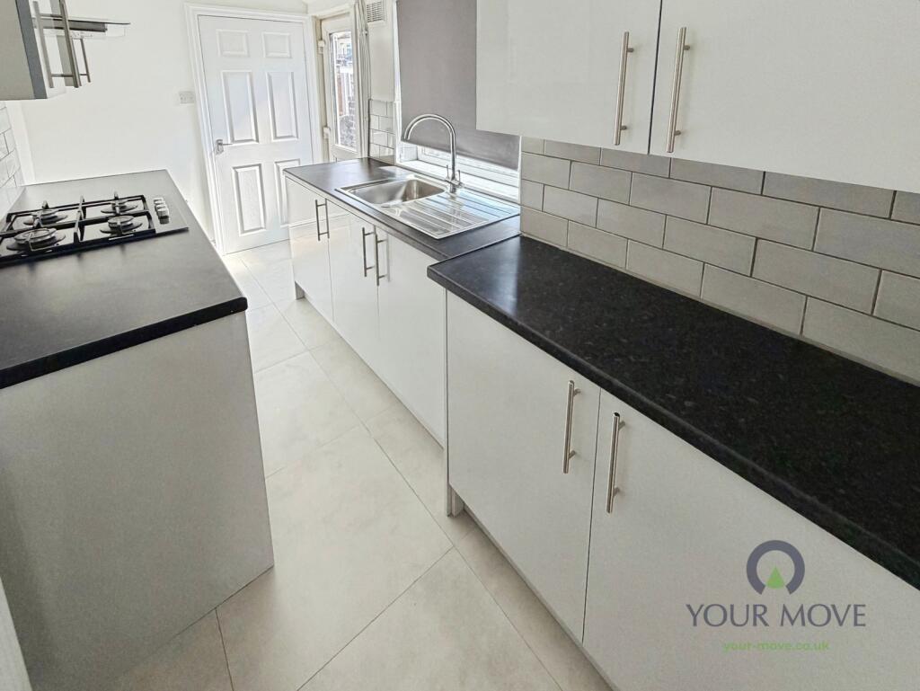 House in Stoke-on-Trent, Smallthorne - View 3