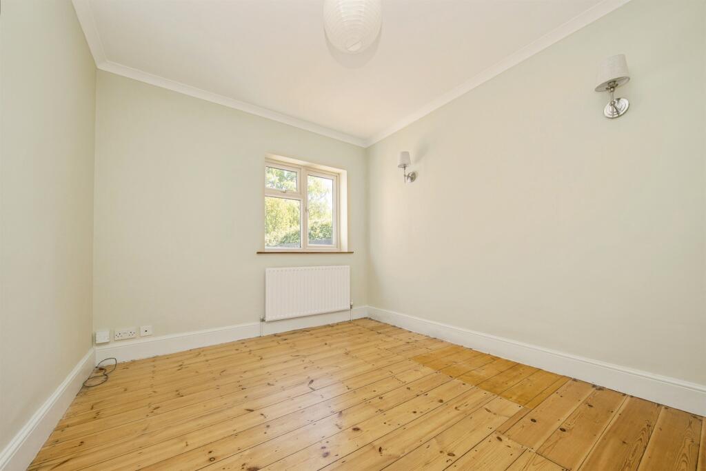 House in Babergh, Shotley - More
