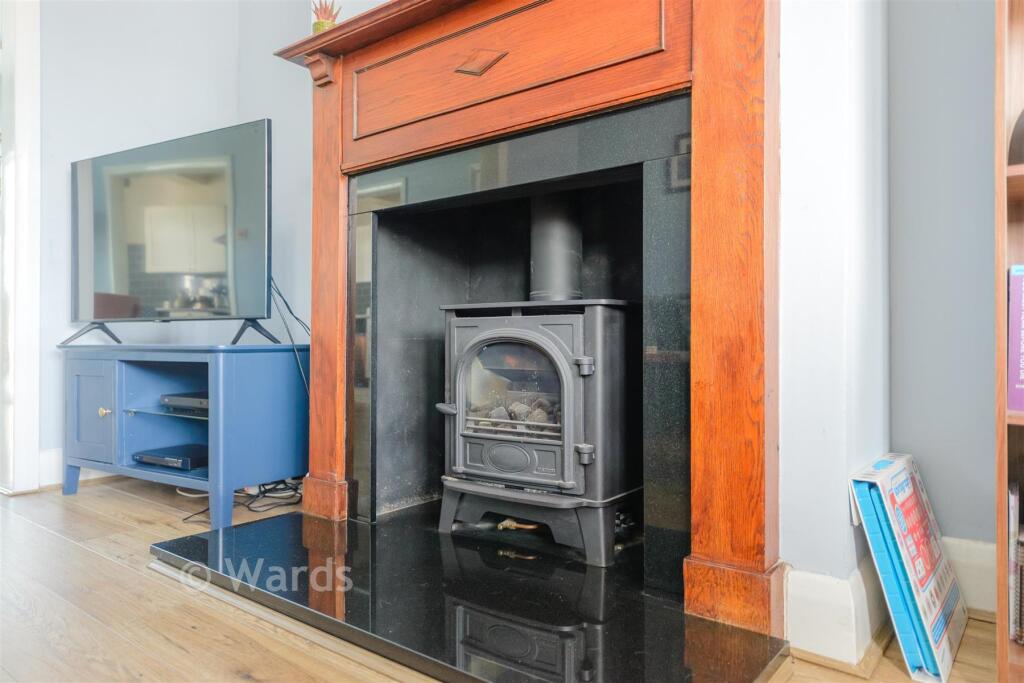 House in Gillingham, Medway - More