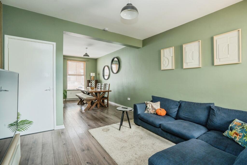 House in Portsmouth - View 4