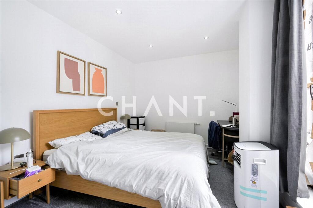Apartment in London - View 2