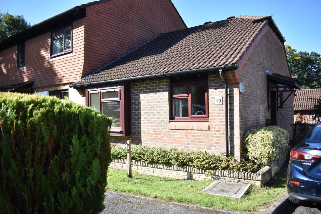 2-bed terraced on Broadmead, Ashtead, KT21, £250,000
