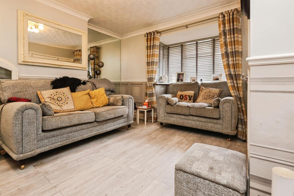 House in Sandwell, West Midlands - View 2