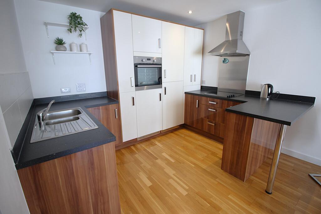Apartment in Bury, Greater Manchester - View 5