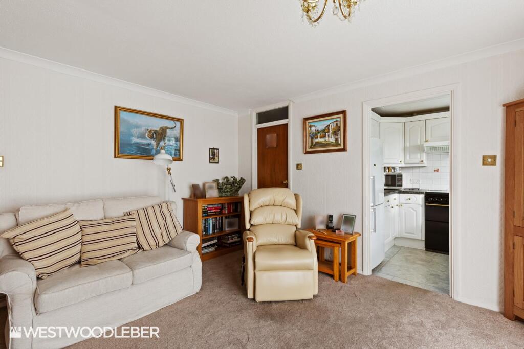 Warrenfield Close, Cheshunt photo 3