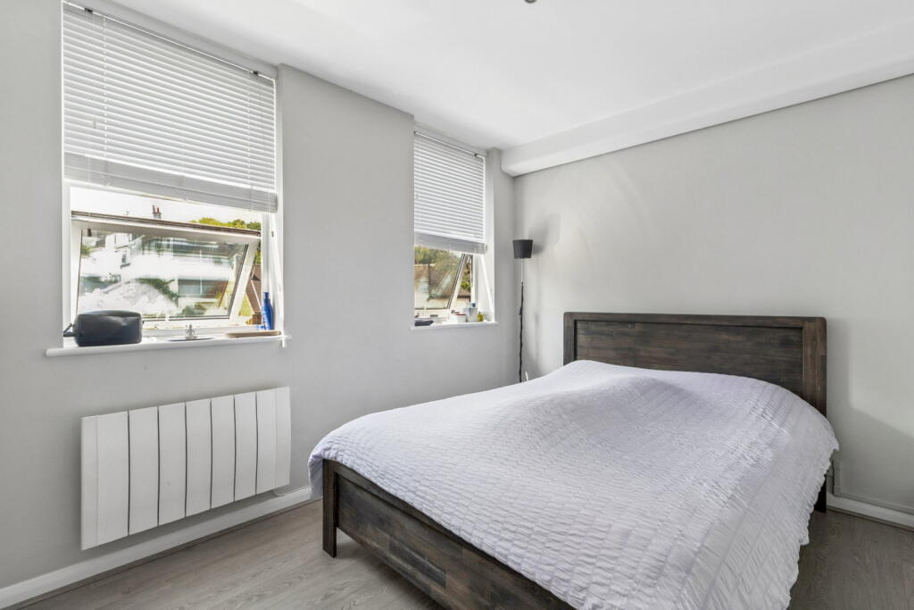 Apartment in Rickmansworth, Chorleywood - More