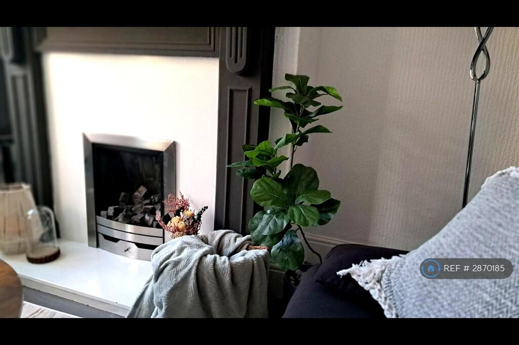2 bedroom terraced house for rent