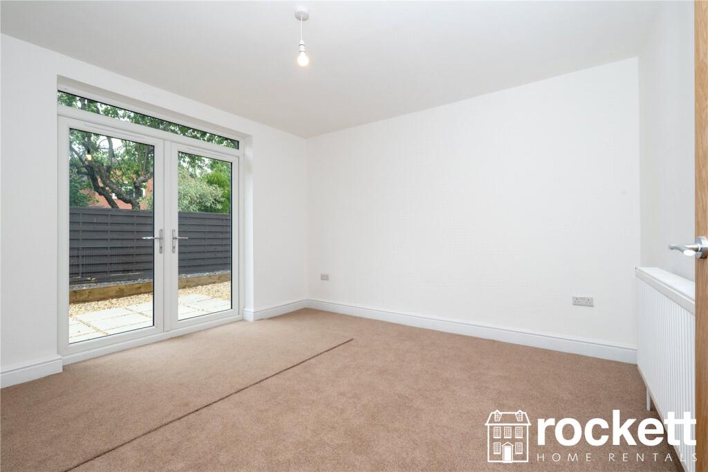 House in Stoke-on-Trent - View 4