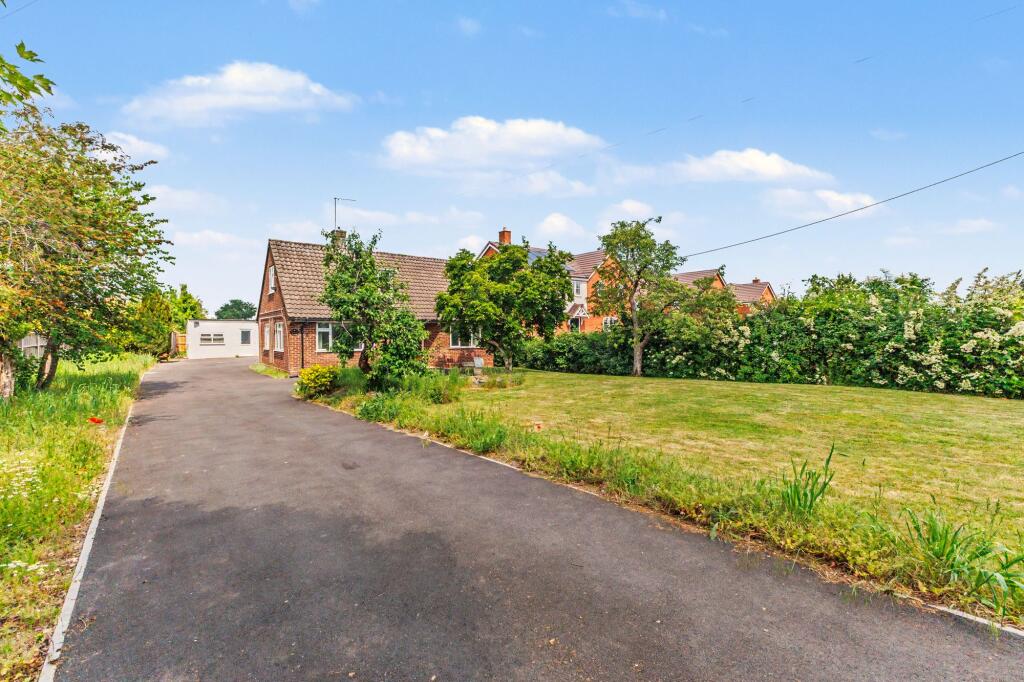 Shinehill Lane, South Littleton, WR11 photo 4