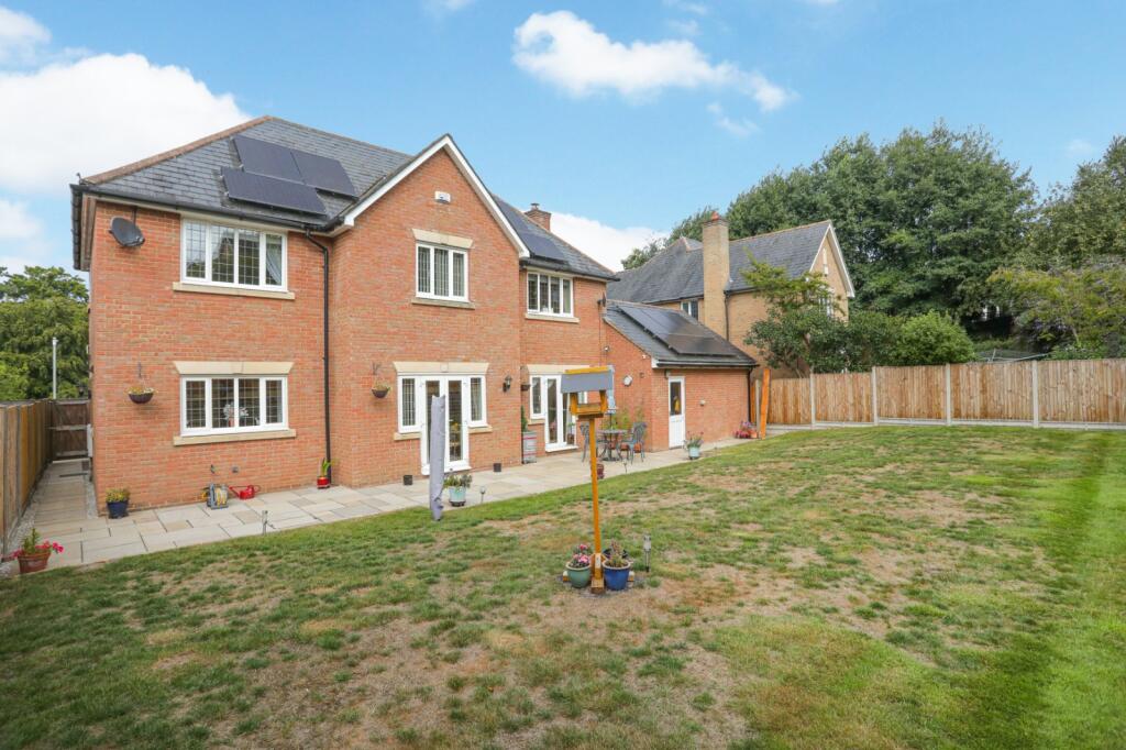 House in Canterbury, Chartham - View 4