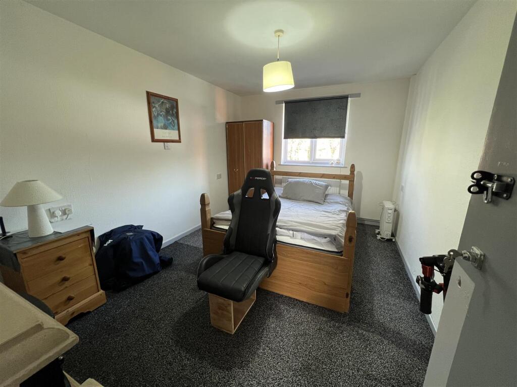 Broxwood Close, Manchester photo 2