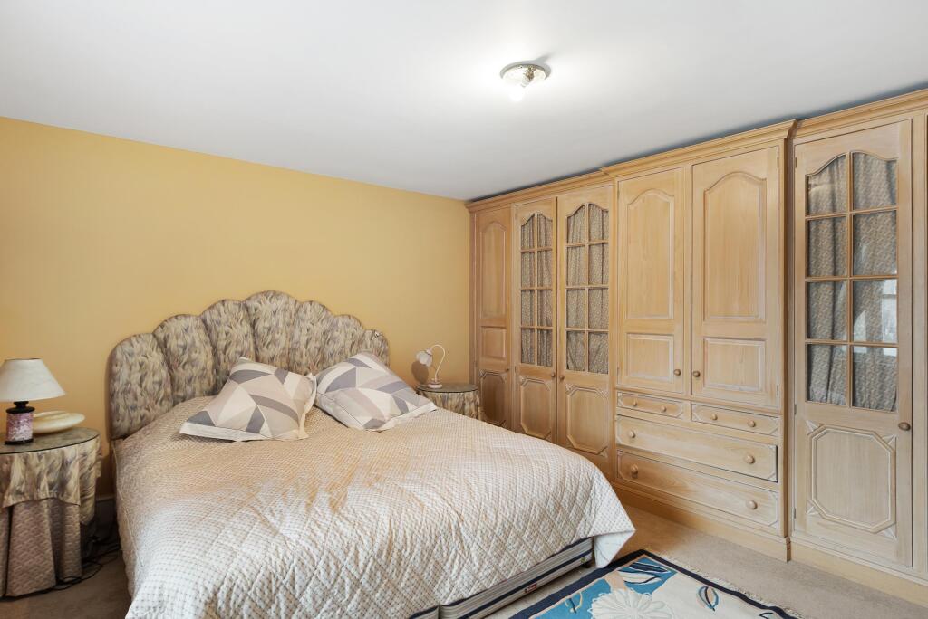 Apartment in London, Brompton - More