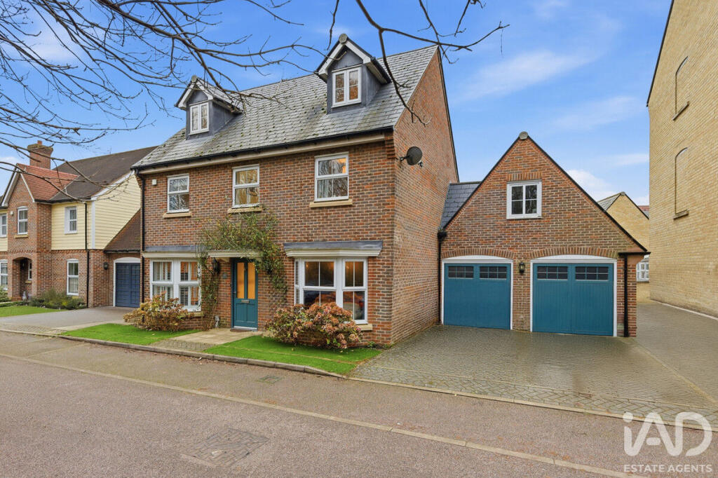 5-bed detached on Bayford Way, Stansted Mountfitchet, CM24, £700,000