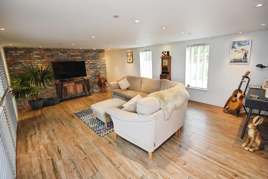 House in Braintree, Finchingfield - More