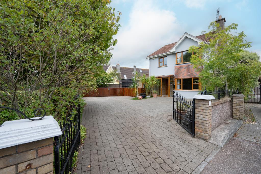 Main image of property: 1 Castle Meadows, Skehard Road, Cork, T12FW6A