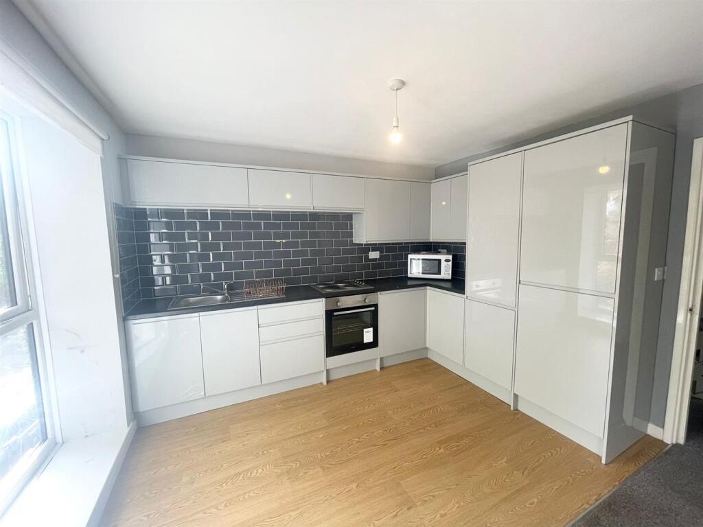 Main image of property: Park Ravine, Nottingham