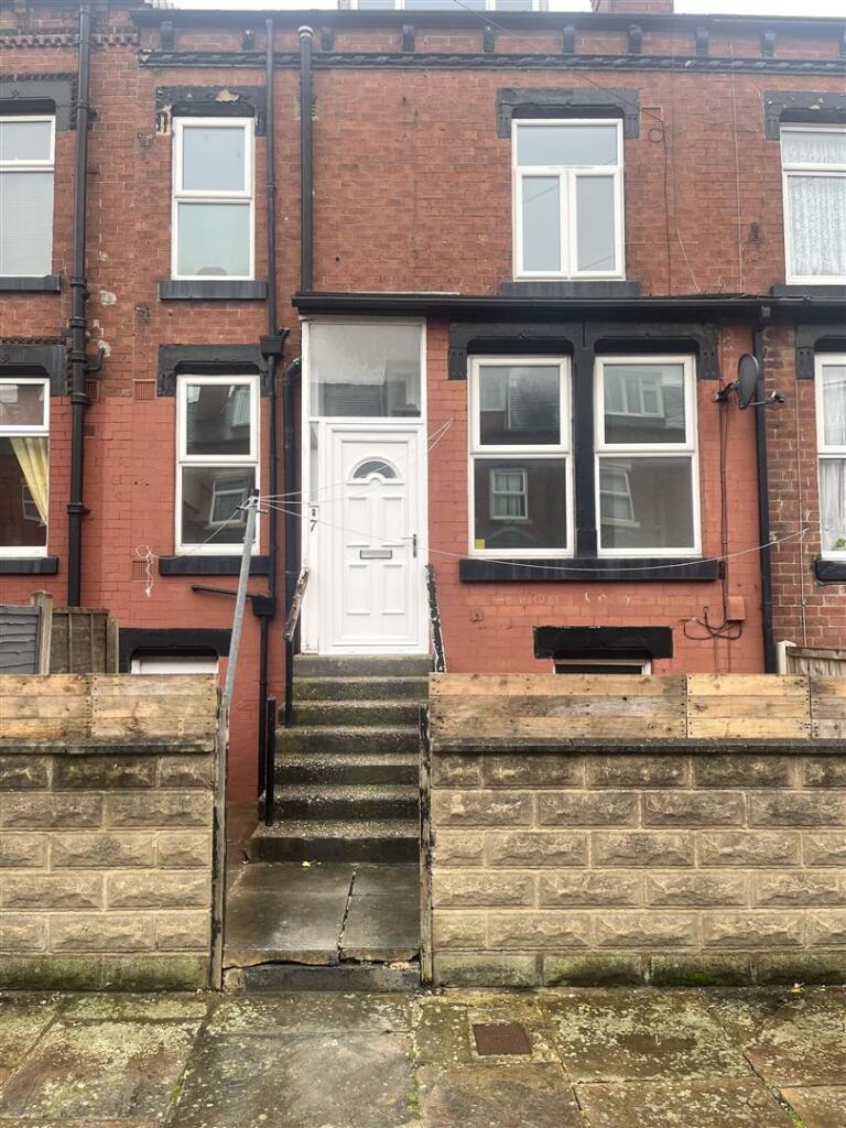 Main image of property: Cross Flatts Parade, Leeds