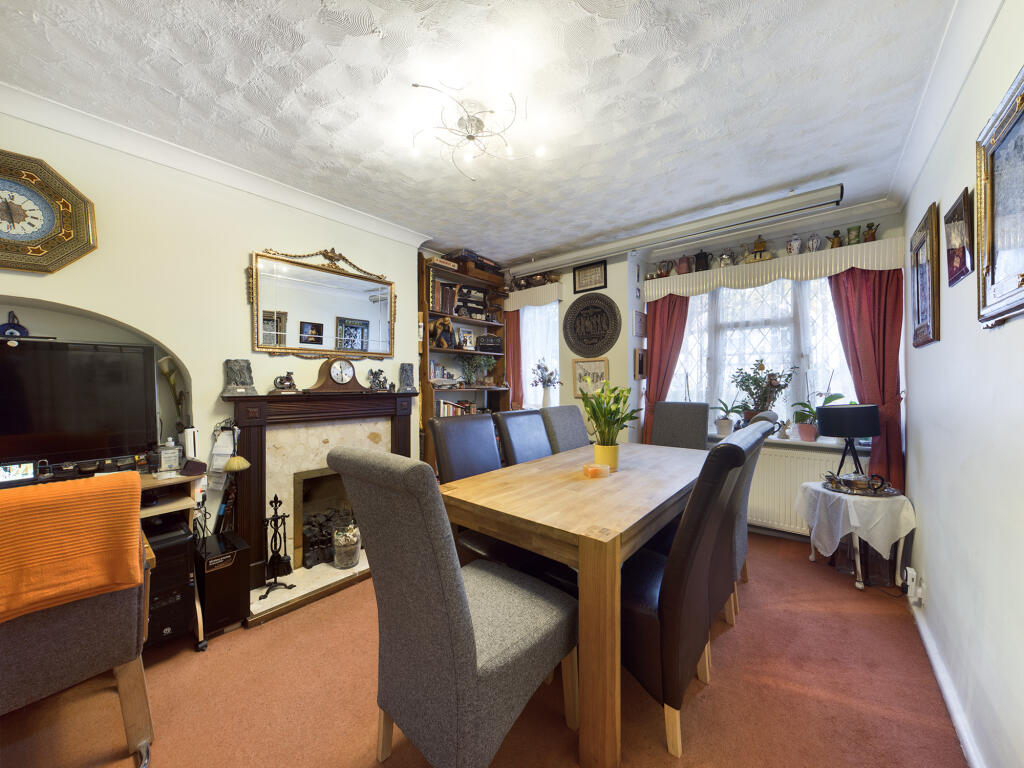 House in London - View 5