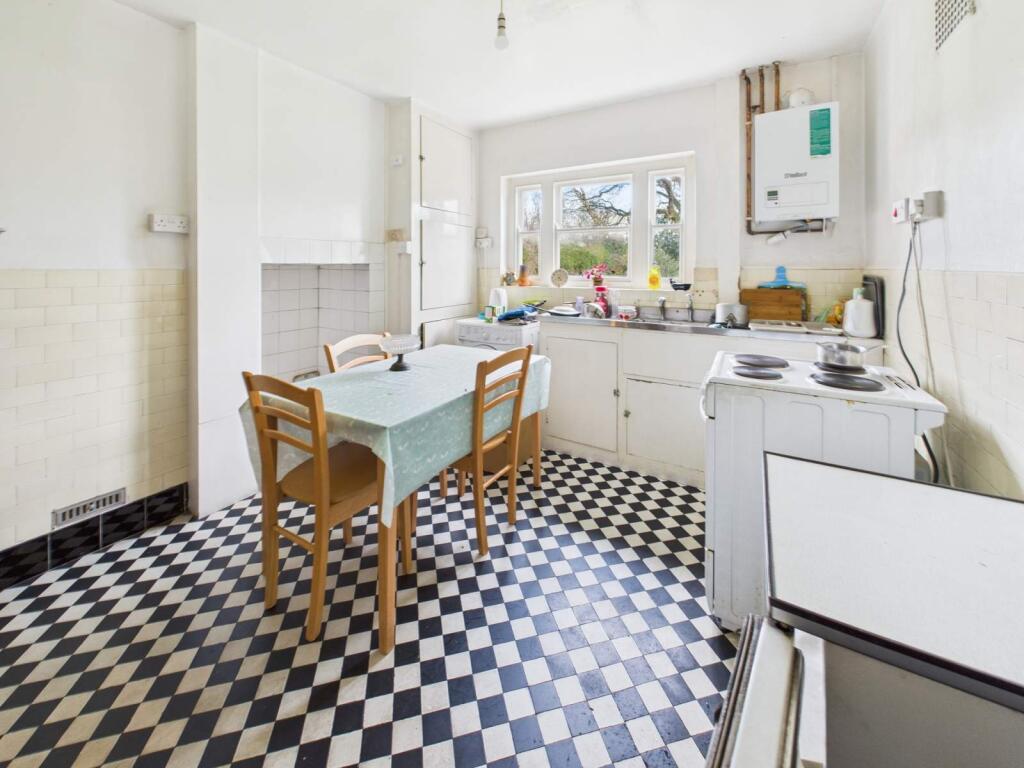House in Cardiff, Rhiwbina - View 3