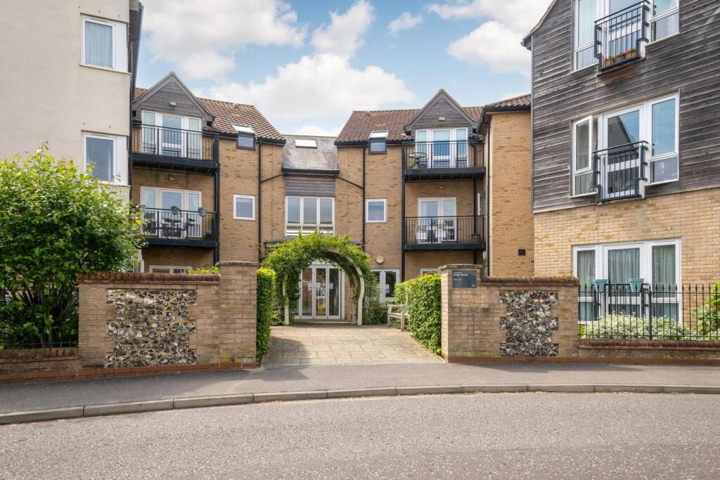 2-bed house on Airfield Road, Bury St. Edmunds, £138,000