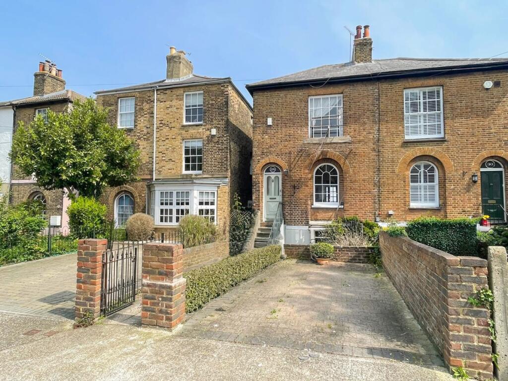 2-bed semi-detached on South Hill Road, Gravesend, Kent, DA12 1LA, £395,000